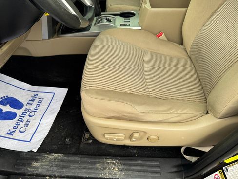 Used 2013 Toyota 4Runner SR5 RWD image 25