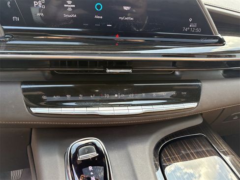 Used 2021 Cadillac Escalade Sport w/ Driver Assist Tech Package image 18