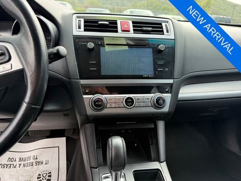 Used 2016 Subaru Outback 2.5i Premium AWD/4WD image 11