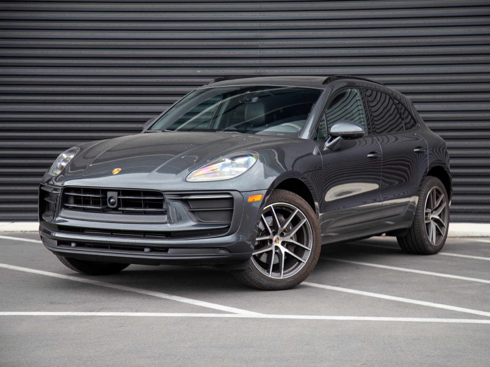 Certified 2023 Porsche Macan Turbo AWD/4WD image 1