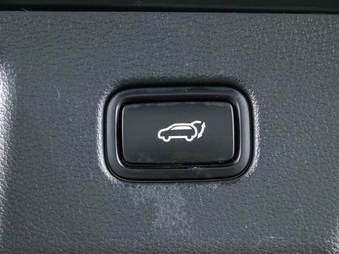 Used 2025 Hyundai Palisade SEL FWD image 31