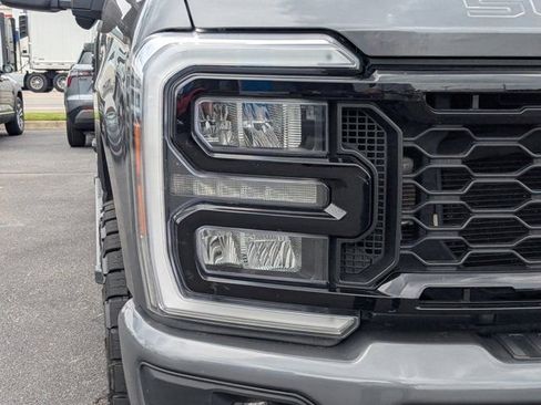 Used 2025 Ford F250 Lariat w/ Lariat Ultimate Package AWD/4WD image 10