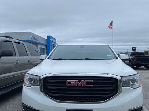 Used 2018 GMC Acadia SLE w/ LPO, Protection Package image 1