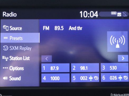 Used 2022 Toyota RAV4 LE AWD/4WD image 16