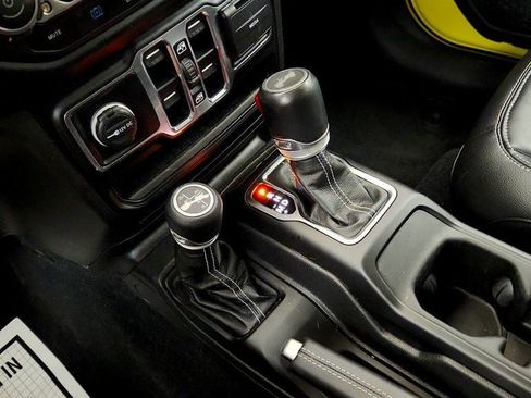 Used 2023 Jeep Wrangler Unlimited Sahara w/ Cold Weather Group AWD/4WD image 15