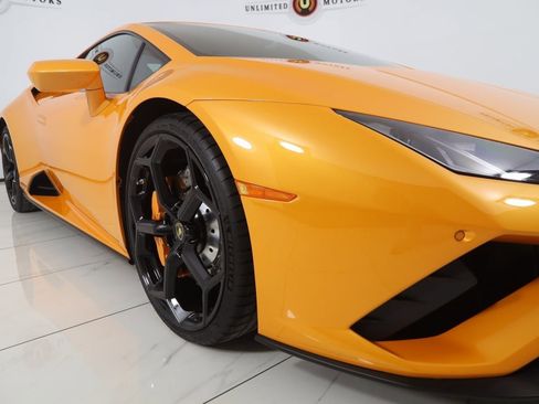 Used 2022 Lamborghini Huracan EVO image 60