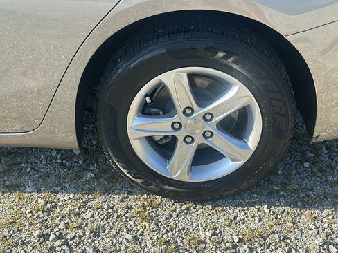Used 2024 Chevrolet Malibu LT FWD image 19