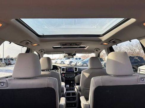 Used 2016 Honda Pilot Elite image 11