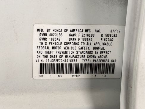 Used 2017 Acura ILX w/ Premium Package FWD image 19