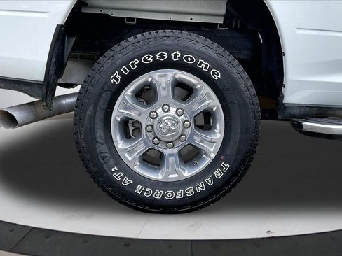 Used 2025 RAM 2500 Big Horn AWD/4WD image 36