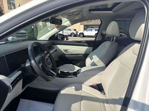 Certified 2025 Hyundai Tucson SEL AWD/4WD image 17