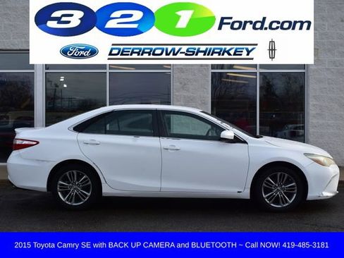Used 2015 Toyota Camry SE image 3