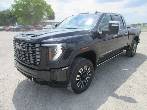 New 2026 GMC Sierra 2500 Denali Ultimate AWD/4WD image 11