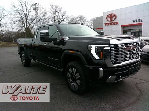 Used 2024 GMC Sierra 3500 Denali w/ Denali Reserve Package image 1