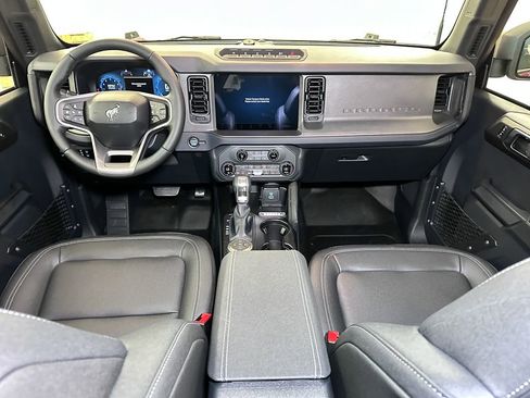 New 2025 Ford Bronco Badlands image 23