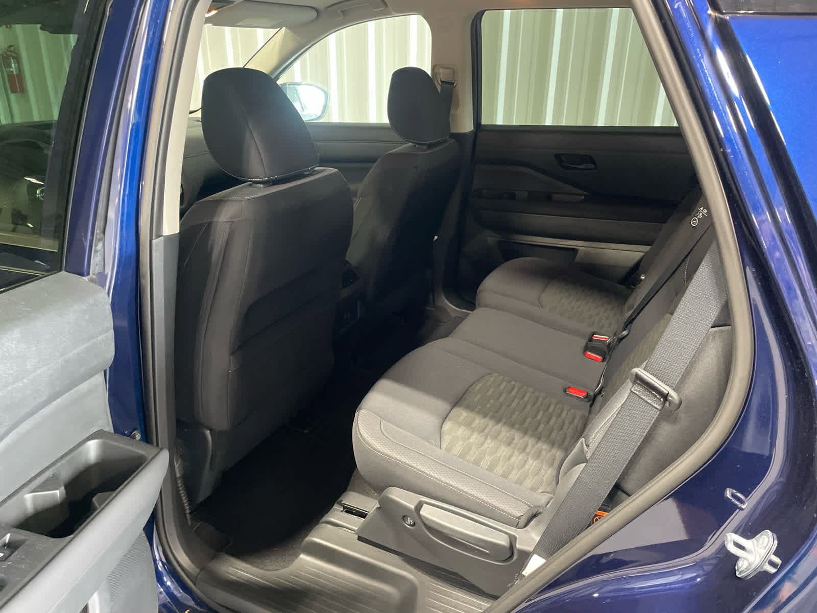 Used 2024 Nissan Pathfinder SV AWD/4WD image 6
