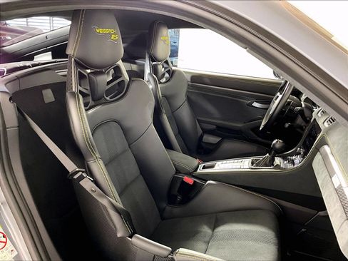 Certified 2024 Porsche 718 Cayman GT4 RS RWD image 18