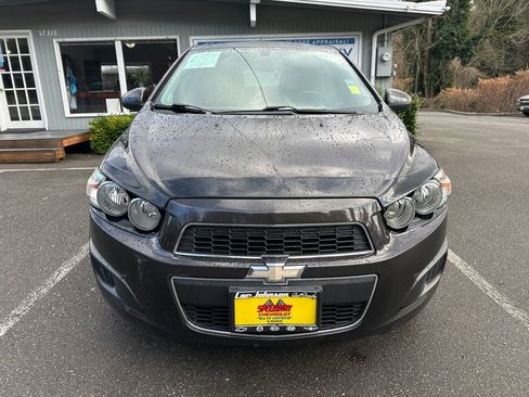 Used 2015 Chevrolet Sonic LT w/ Fun and Sun Package image 3