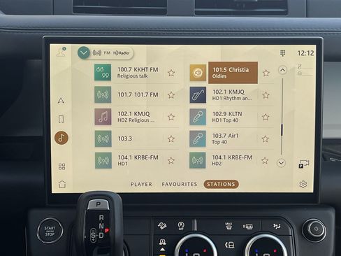 Used 2026 Land Rover Defender 110 S AWD/4WD image 30
