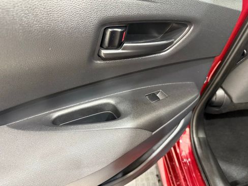 Used 2025 Toyota Corolla LE image 15