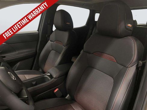 New 2026 Nissan Kicks SR w/ SR Premium Package FWD image 26