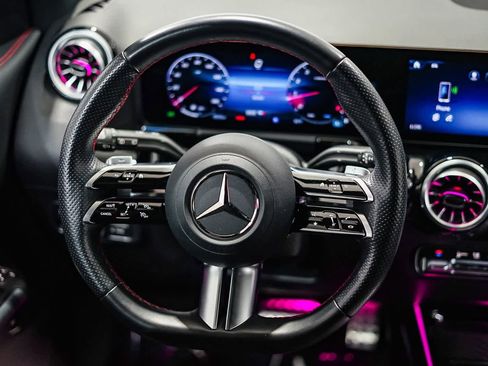 Used 2025 Mercedes-Benz GLA 250 image 14