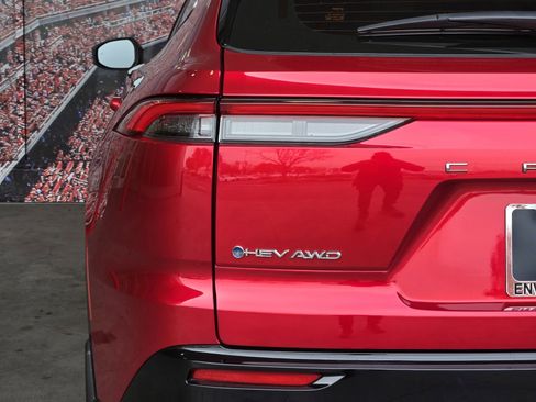 Used 2025 Toyota Crown Signia image 8