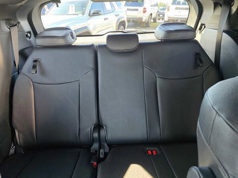 Certified 2025 Toyota Sienna Limited image 21