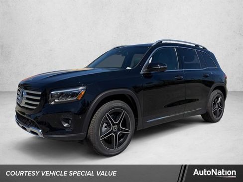 Used 2026 Mercedes-Benz GLB 250 4MATIC image 1
