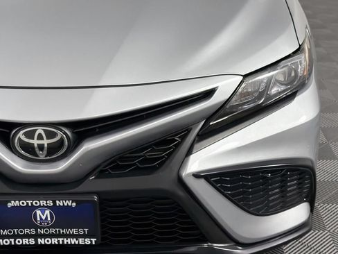 Used 2024 Toyota Camry SE FWD image 4