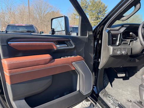 New 2026 GMC Sierra 2500 Denali Ultimate w/ Max Trailering Package image 16