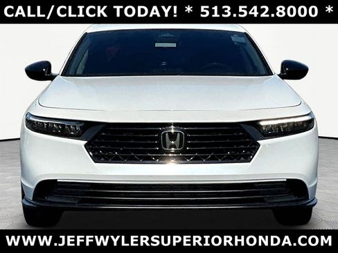 Used 2025 Honda Accord SE image 2