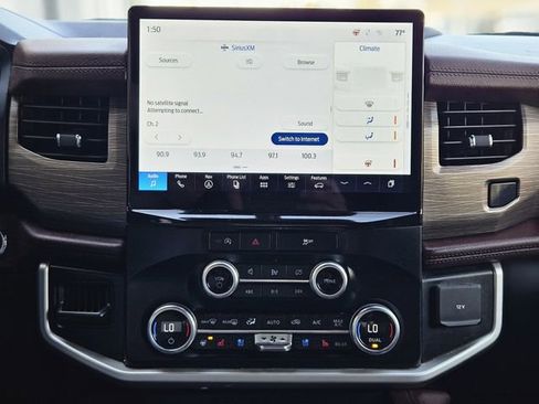 Used 2024 Ford Expedition Limited image 22