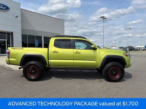 Used 2023 Toyota Tacoma TRD Off-Road w/ Advanced Technology Package AWD/4WD image 2