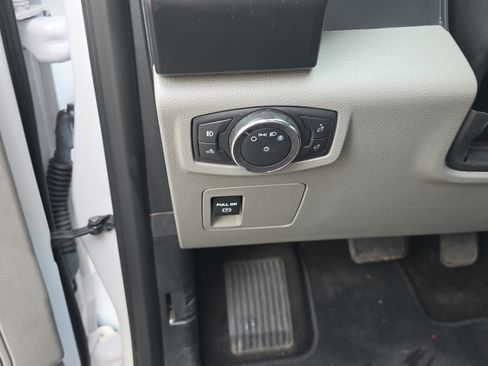 Used 2018 Ford F150 XL w/ Equipment Group 101A Mid AWD/4WD image 21
