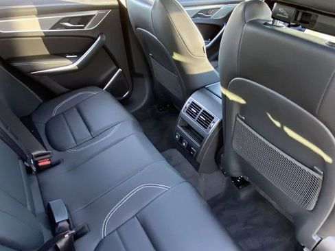 New 2025 Jaguar F-PACE R-Dynamic S image 13