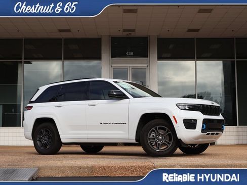 Used 2024 Jeep Grand Cherokee Limited 4xe AWD/4WD image 2