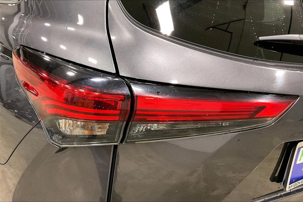 Used 2022 Toyota Highlander Platinum AWD/4WD image 24