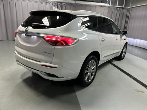 Used 2024 Buick Enclave Avenir w/ Avenir Technology Package AWD/4WD image 7
