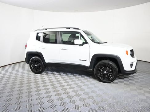 Used 2020 Jeep Renegade Latitude w/ Cold Weather Group AWD/4WD image 8