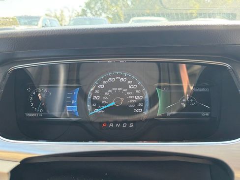 Used 2018 Ford Taurus SEL w/ Equipment Group 201A FWD image 30