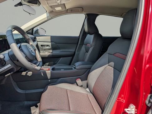 New 2026 Nissan Kicks SR image 17