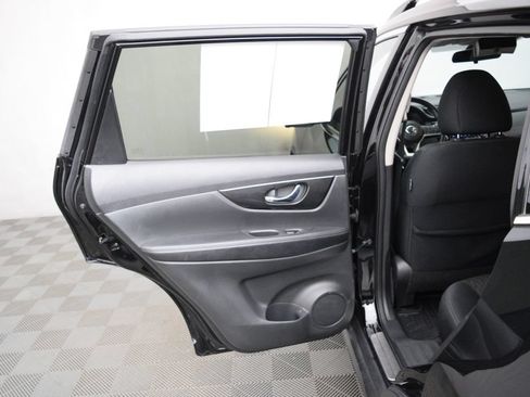 Used 2018 Nissan Rogue SV w/ Premium Package AWD/4WD image 11