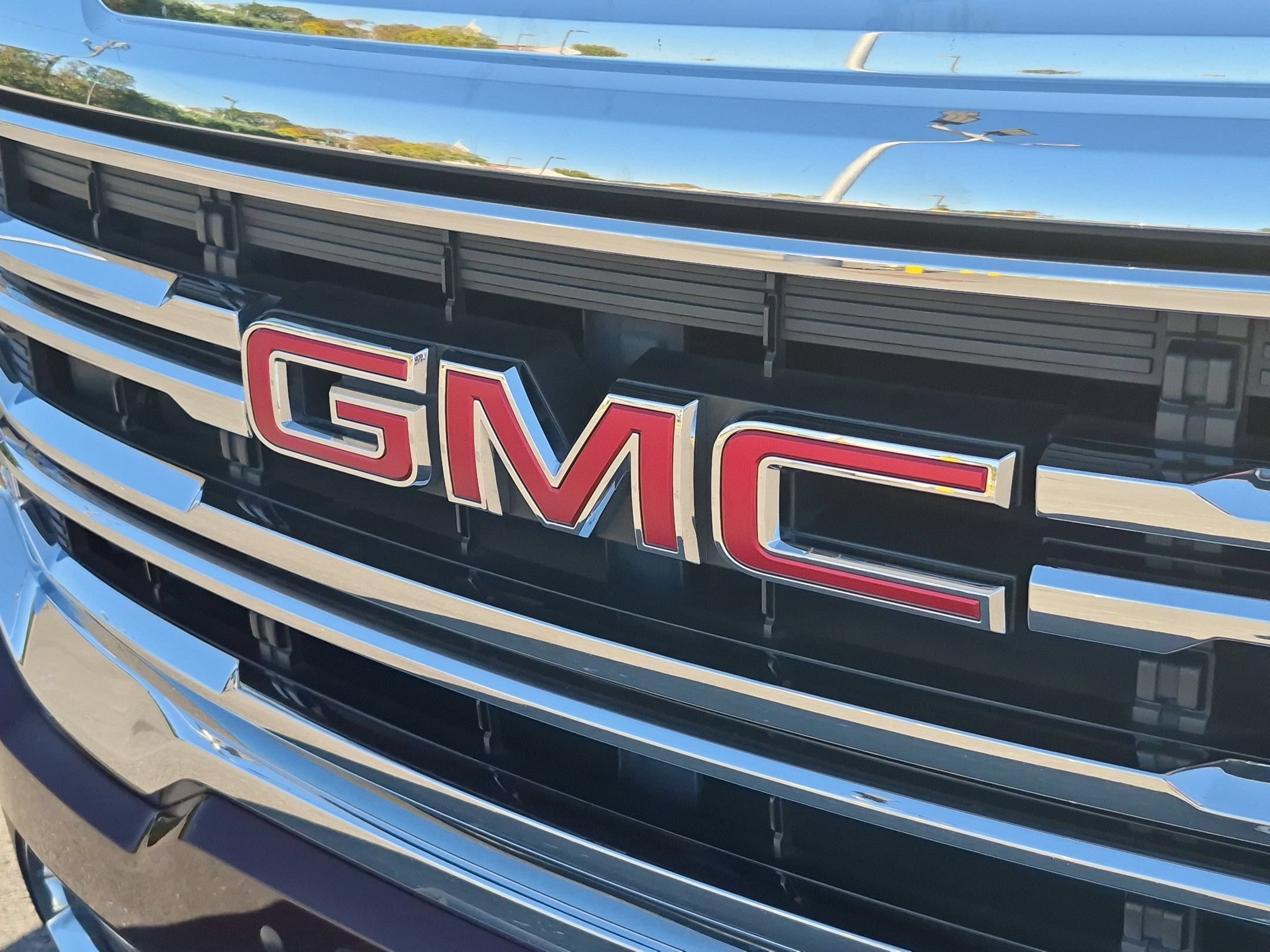 Used 2020 GMC Acadia SLE w/ Driver Convenience Package FWD image 31