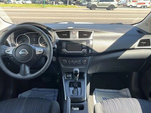 Used 2017 Nissan Sentra SV image 9