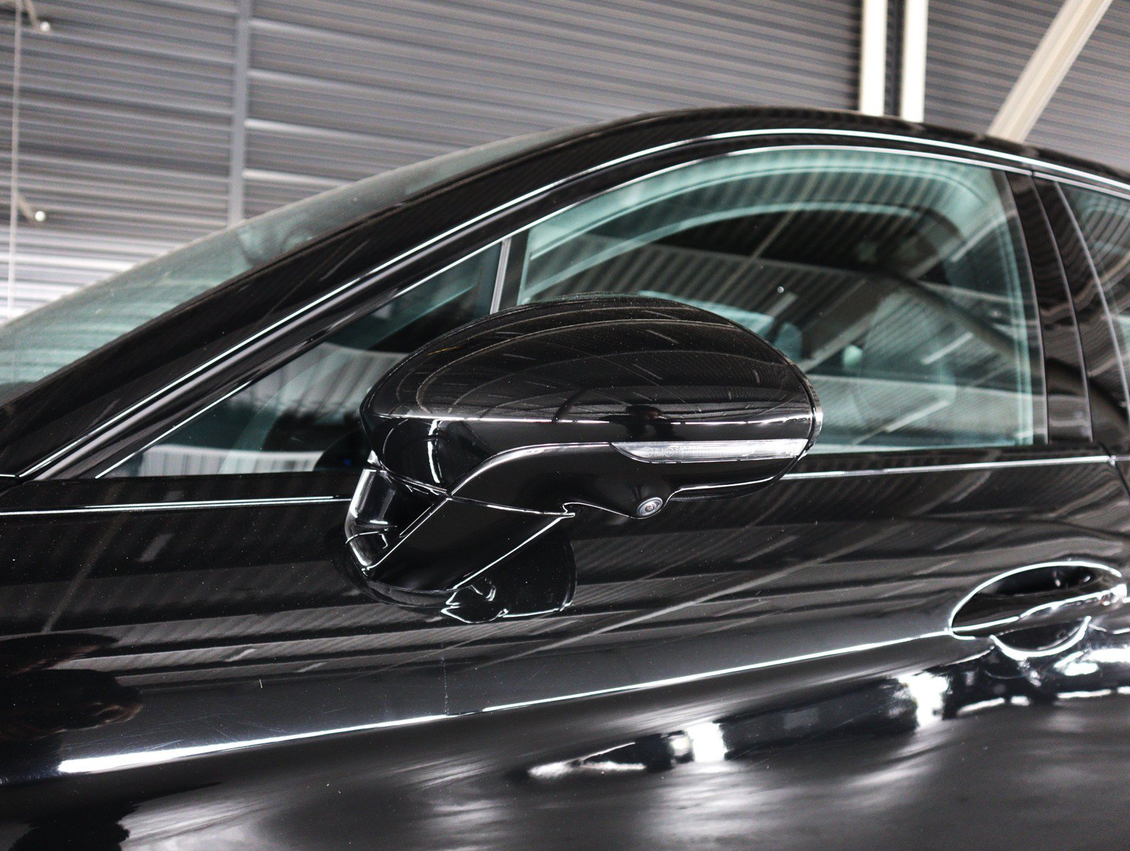 Used 2025 Porsche Panamera RWD image 25