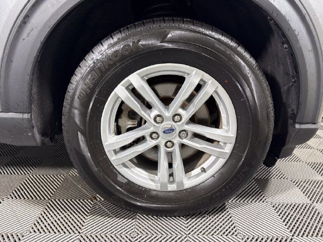 Used 2024 Ford Explorer XLT AWD/4WD image 11