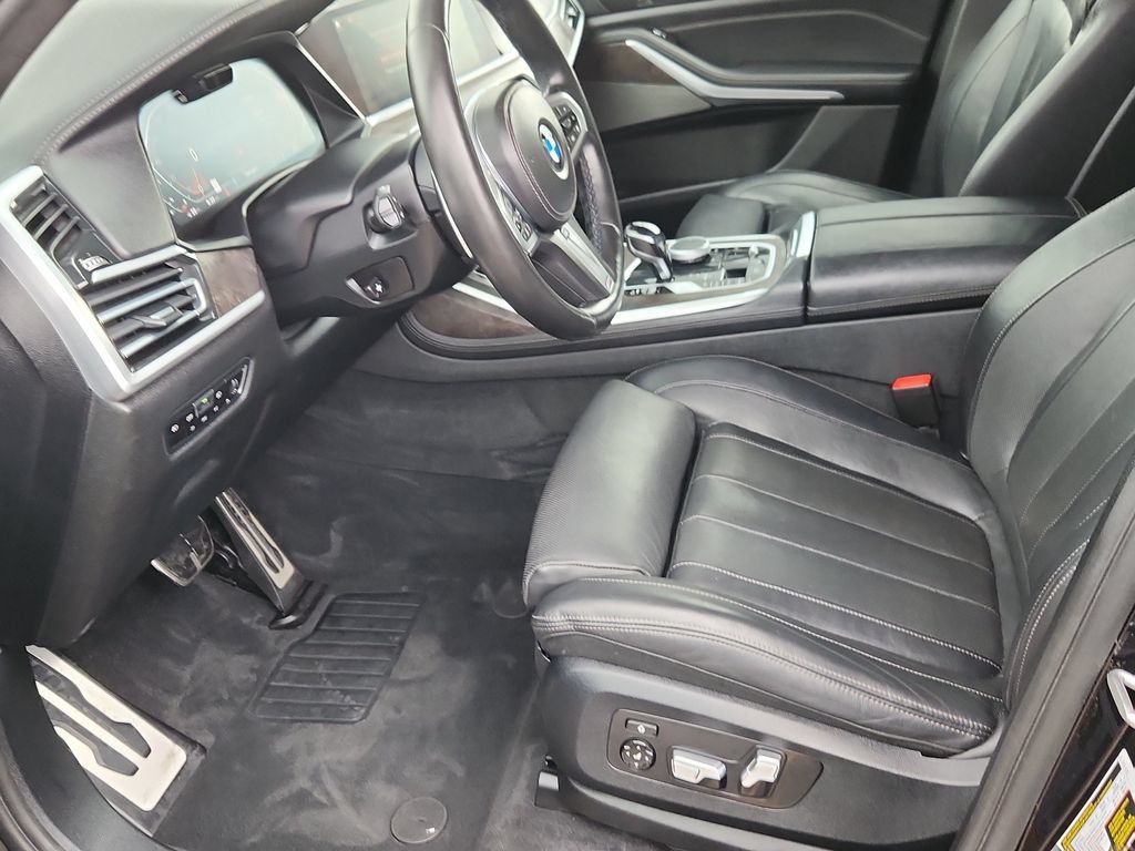 Used 2021 BMW X7 xDrive40i w/ M Sport Package AWD/4WD image 7