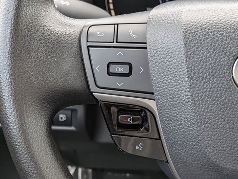 Used 2025 Toyota Camry LE FWD image 21