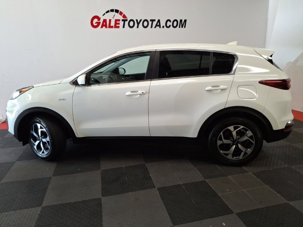 Used 2021 Kia Sportage LX AWD/4WD image 9